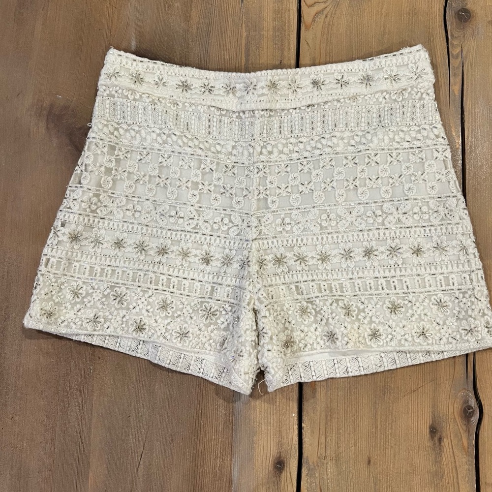 Alice + Olivia Women’s White Fully Beaded Back Zip Luxury Lined Shorts